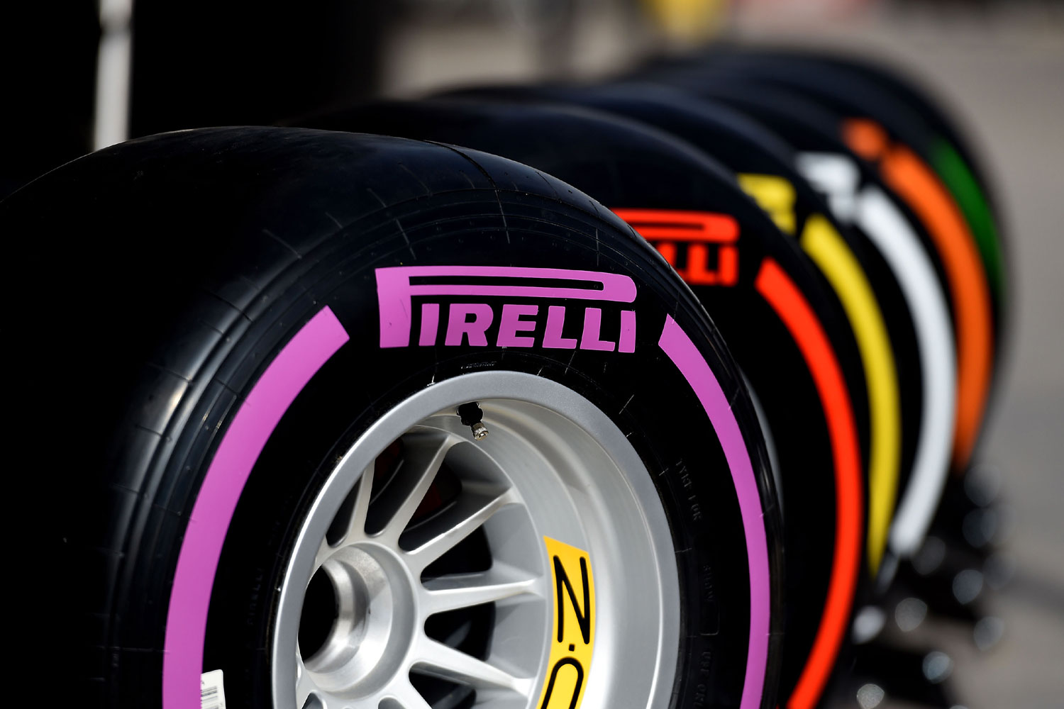 pirelli_f1_2016_04.jpg