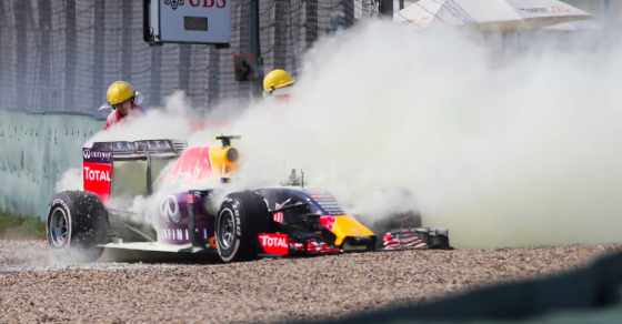 F1 - MEGVAN A RED BULL MEGMENTŐJE?