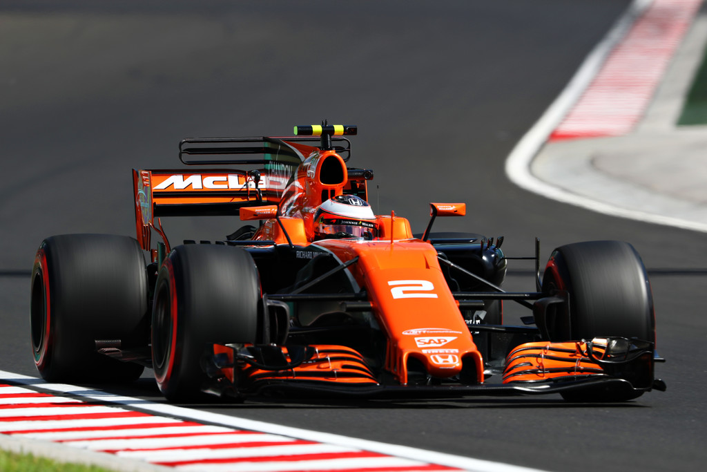 stoffel_vandoorne_f1_grand_prix_hungary_practice_gvkf7mzvstyx_1.jpg