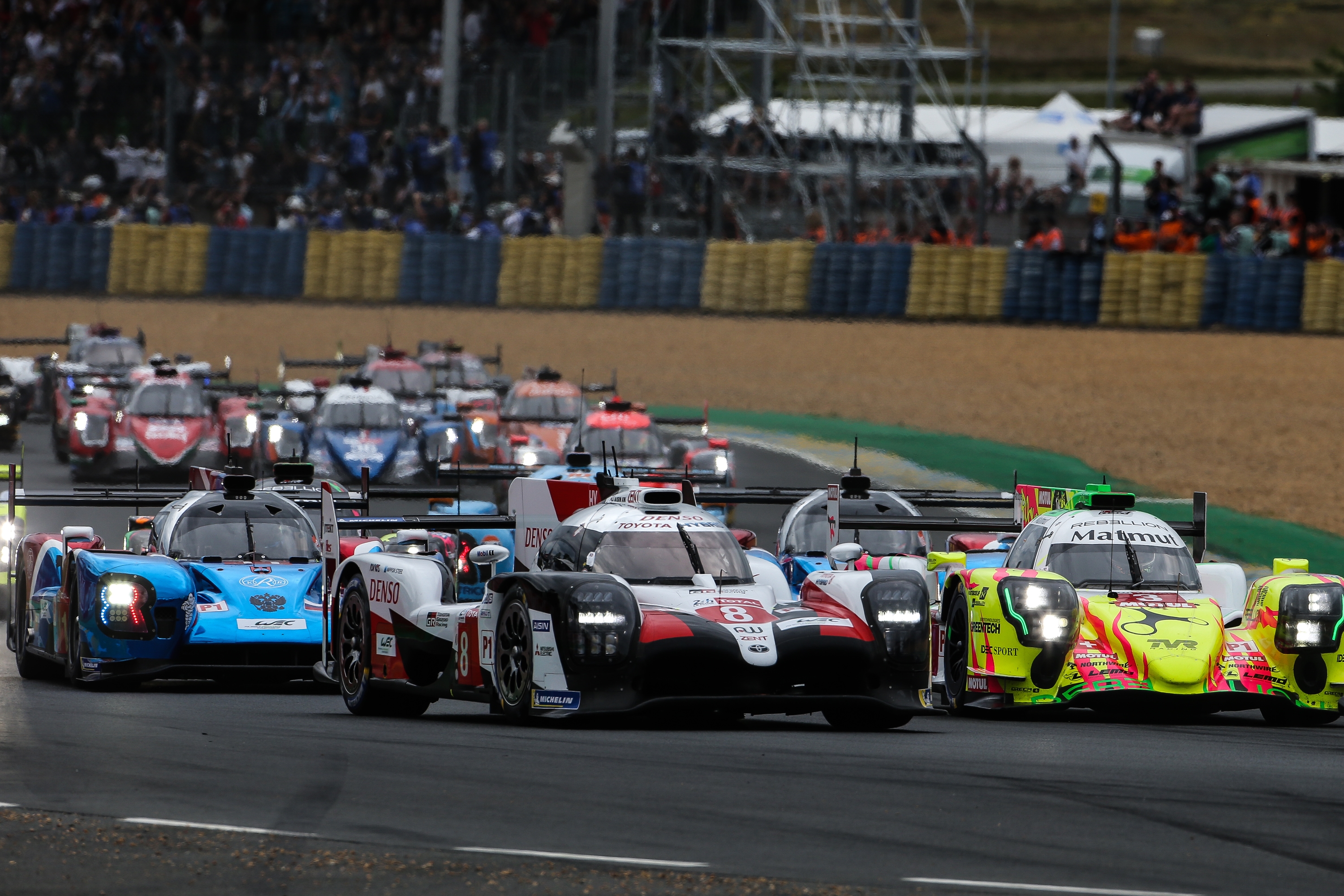 24h le mans. 24 Часа Ле-Мана. Леман 24. Гонка Леман 24. 24 Часа Ле-Мана автомобили гонки 24 часа Ле-Мана.