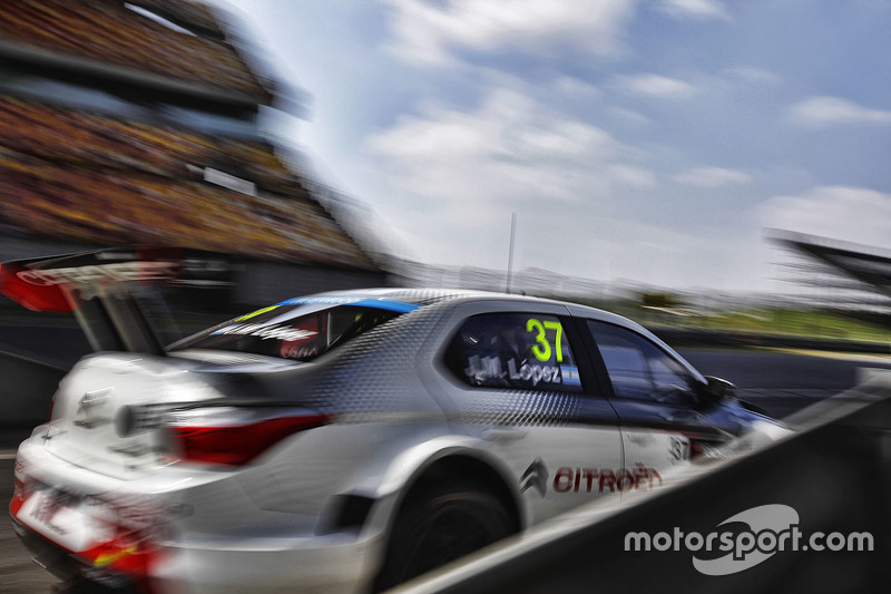 wtcc-shanghai-2015-jose-maria-lopez-citroen-c-elysee-wtcc-citroen-total-wtcc.jpg