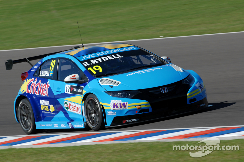 wtcc-termas-de-rio-hondo-2015-rickard-rydell-nika-international-honda-civic-wtcc.jpg