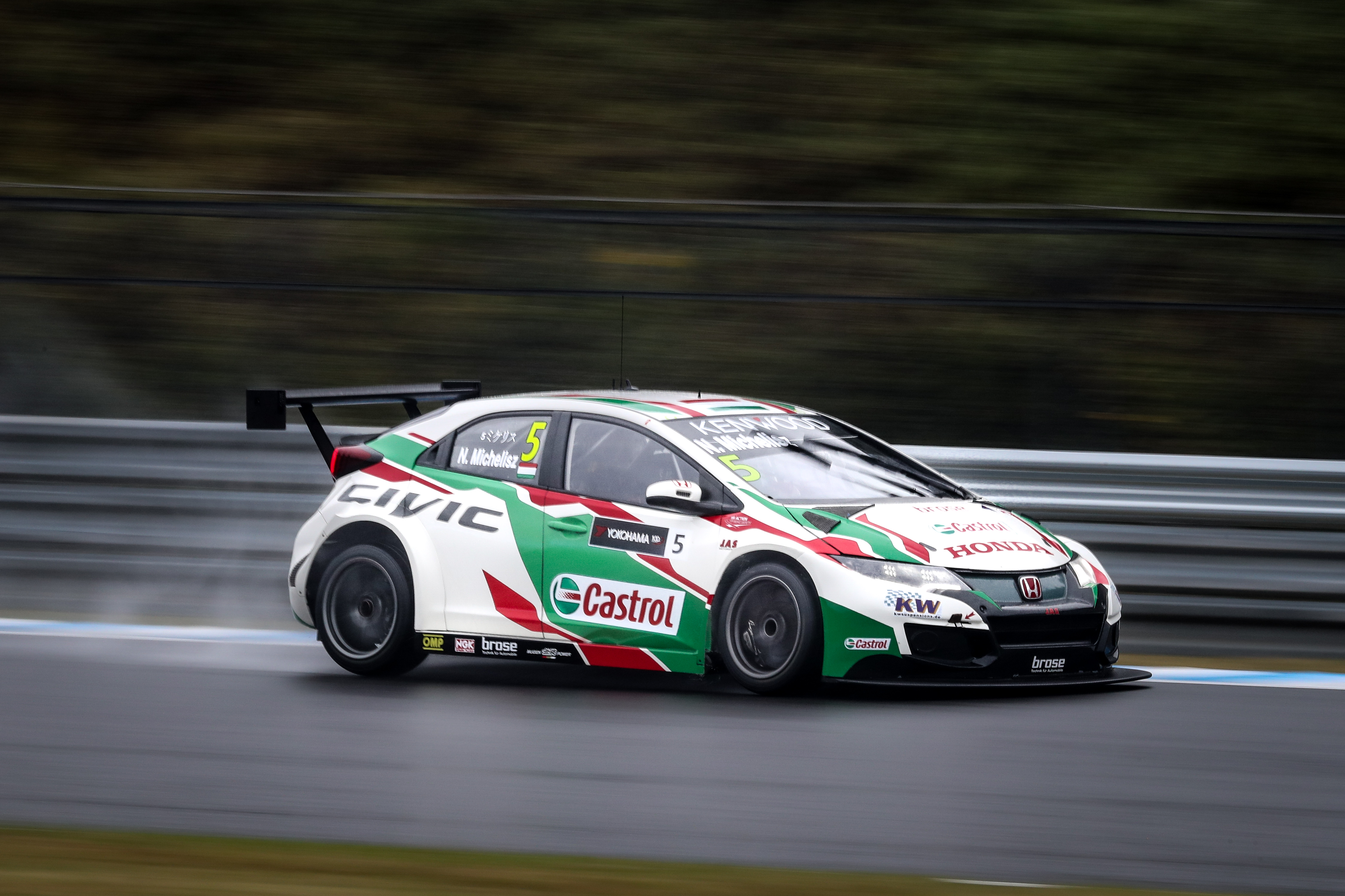 WTCC - HÁROM HONDA ZÁRT AZ ÉLEN A MÁSODIK EDZÉSEN MOTEGIBEN