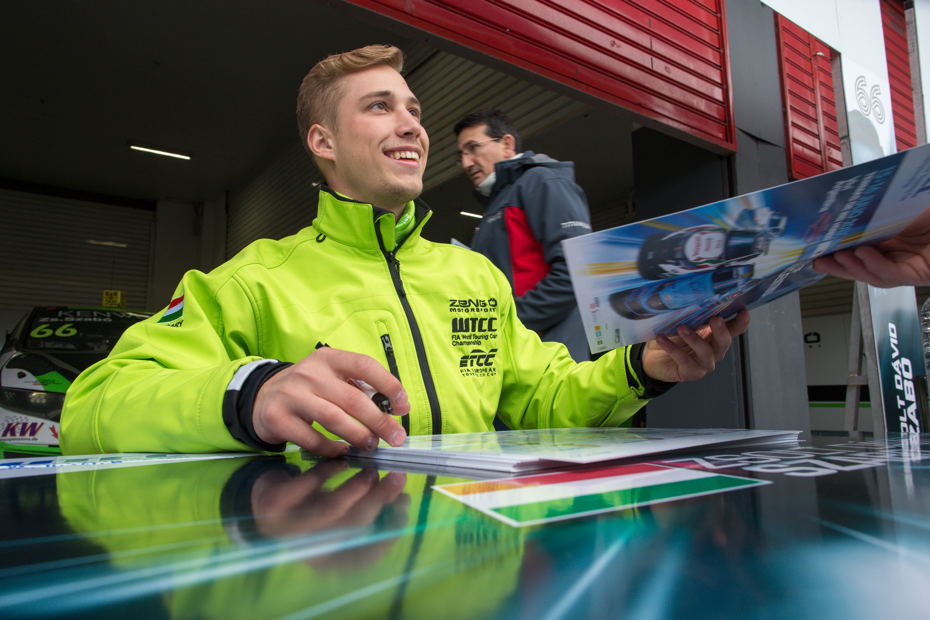 WTCC - HOSSZABBÍTOTT SZABÓ ZSOLTTAL A ZENGŐ MOTORSPORT!