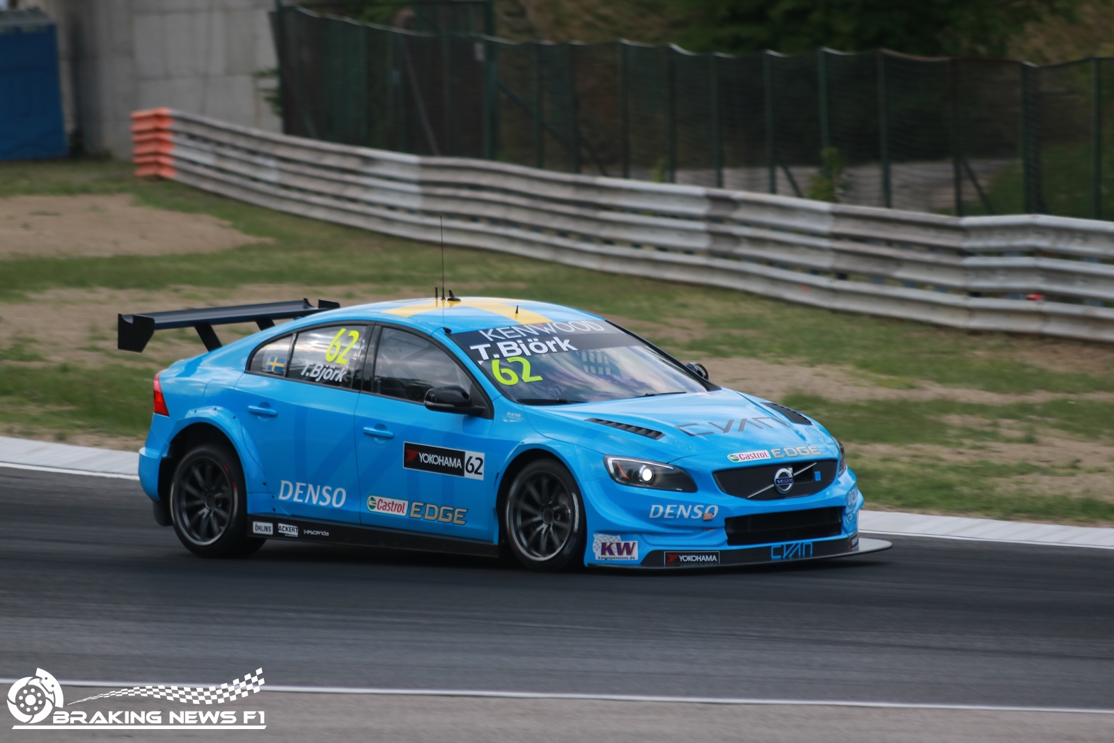 WTCC - HÁROM AUTÓT INDÍTHAT A VOLVO MOTEGIBEN?