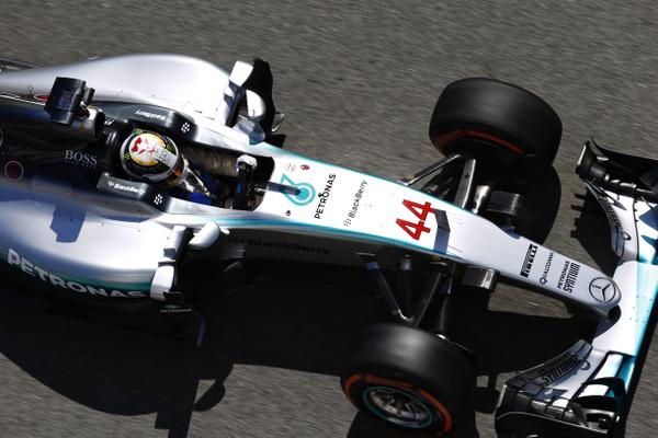 lewis_hamilton_f1_2015_barcelona.jpg