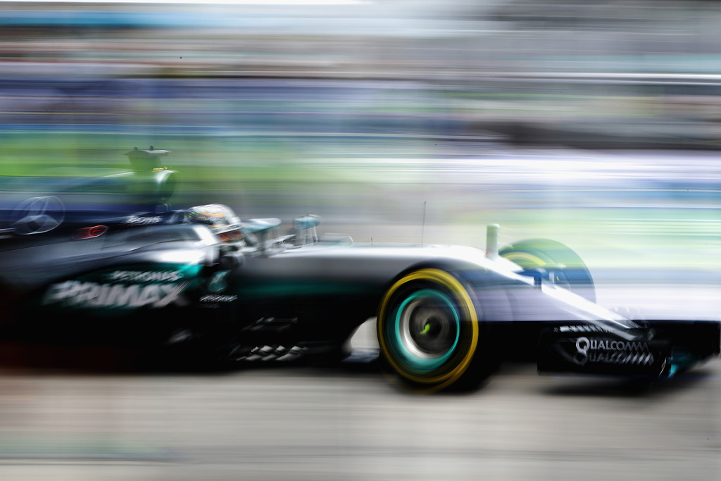 lewis_hamilton_f1_grand_prix_malaysia_qualifying_rvfw3vppenbx.jpg