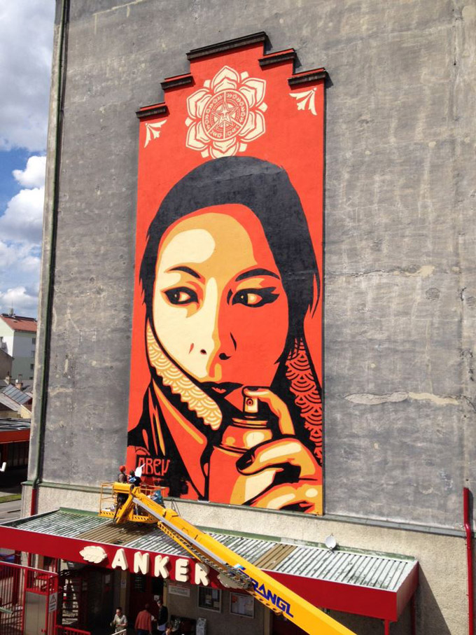 shepardfairey-commanda-vienna-04.jpg