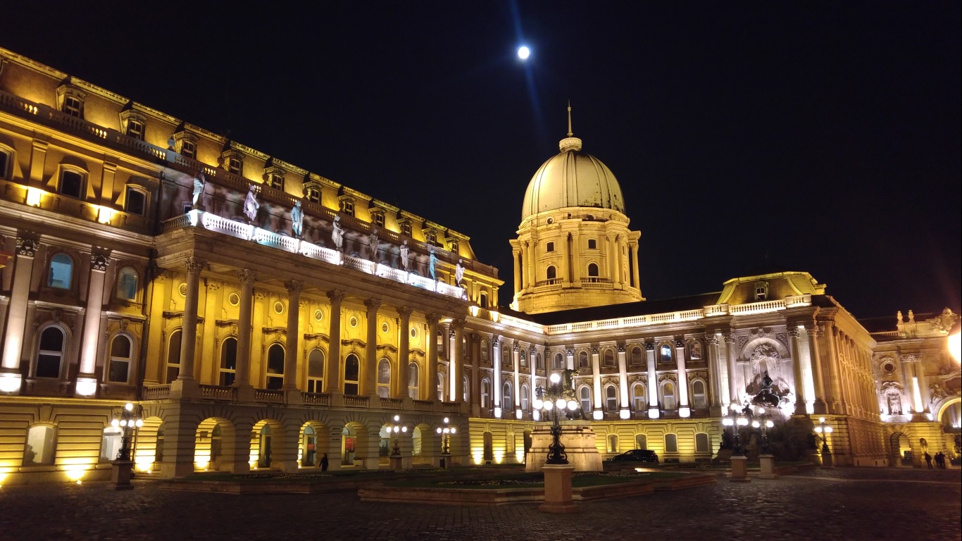 Royal Palace - Königlicher Palast - Palazzo Reale