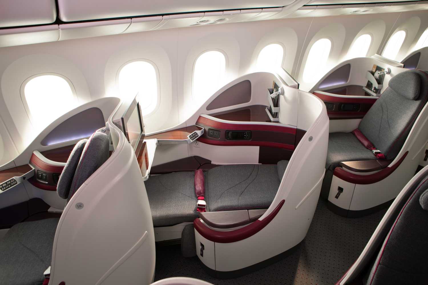 787_business_class_seat.jpeg