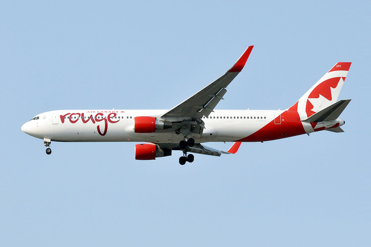 air_canada_rouge_boeing_767-33aer_c-ghpn_yvr_18883491453.jpg