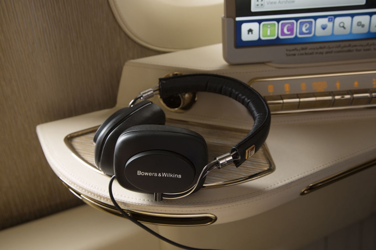 emirates_bowers_wilkins_fejhallgato.jpg