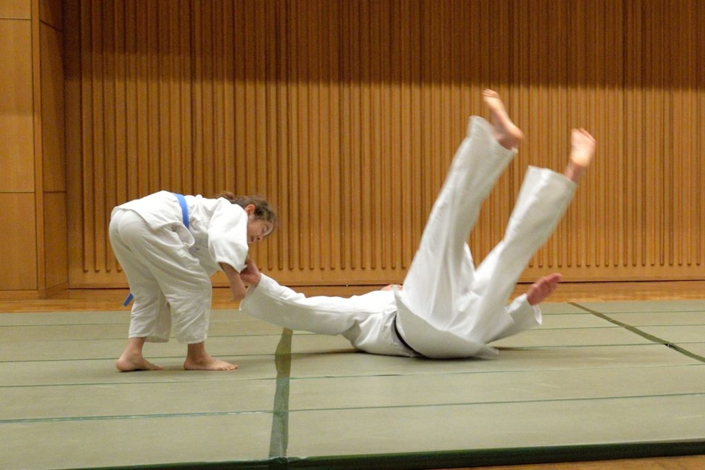 usejc-naia-lopezstephensen-throws-judo-senior-member-demo-2016-1024x683.jpg