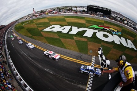 Jimmie-Johnson-checkered-flag-Daytona-500-2013-nascar-626x417.jpg
