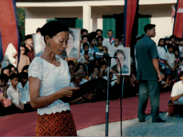 Phalla, egy kambodzsai tanár, aki forradalmat csinált