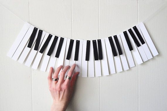 pianogirland.jpg