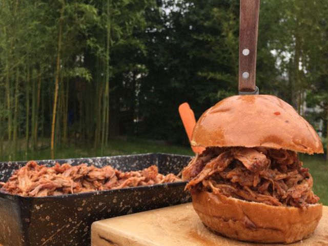 Hamburger és pulled pork - füstön sütve!