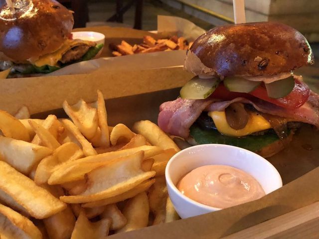 BpBurger (231) - FIRST Craft Beer & BBQ