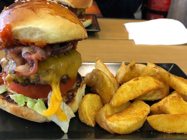 BpBurger (235) - Cafe Memories