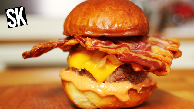 Mega Bacon Burger