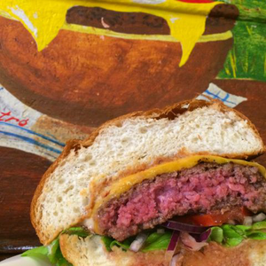 A Retro Büfé szintet lépett: prémium Angus burgert mérnek!