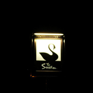A hattyúhal álla? - The Swan, Pangbourne