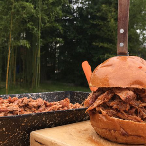 Hamburger és pulled pork - füstön sütve!