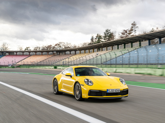Személyi asszisztenst kínál havi 99 euróért a Porsche