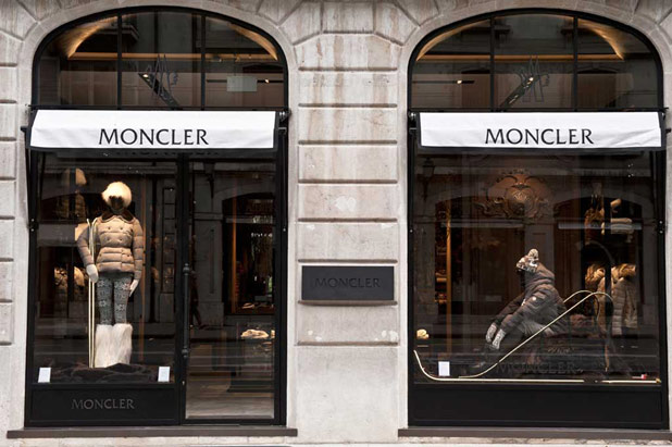 Moncler: luxuskakas az Andrássy úton