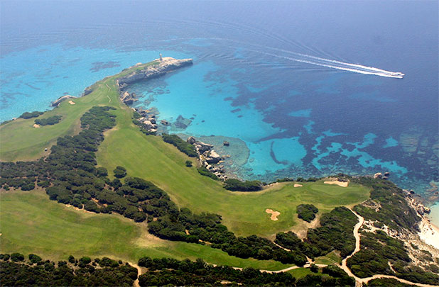 Kinek kell egy golfpálya Korzikán?