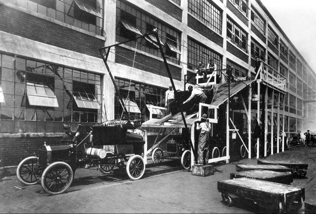 henry-ford-my-life-and-work-1913-experimenting-with-mounting-body-on-model-t-chassis.jpg