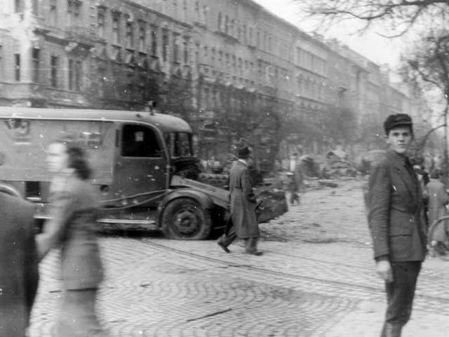 Pesti srác – a magányos hős legendája