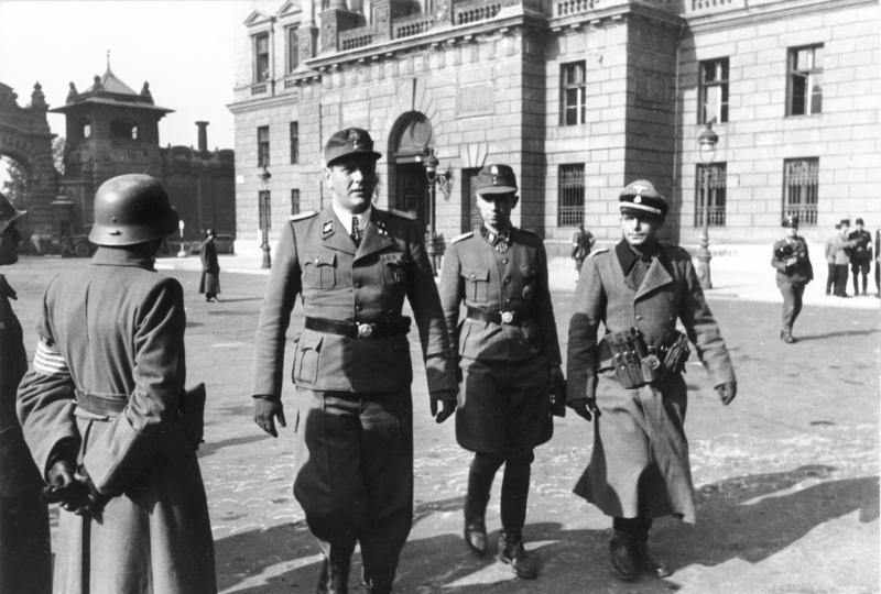 bundesarchiv_bild_101i-680-8283a-30a_budapest_otto_skorzeny_adrian_v_folkersam.jpg