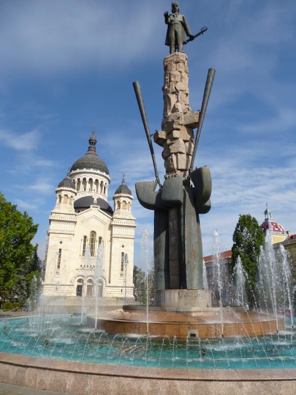 cluj-napoca_statuia_avram_iancu.JPG