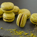 Passiógyümölcsös matcha macaron