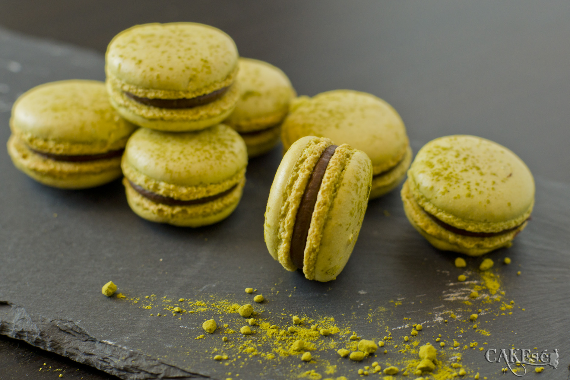 Passiógyümölcsös matcha macaron