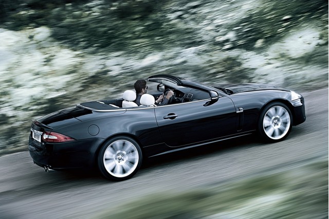 2010-jaguar-xk_100313654_m.jpg