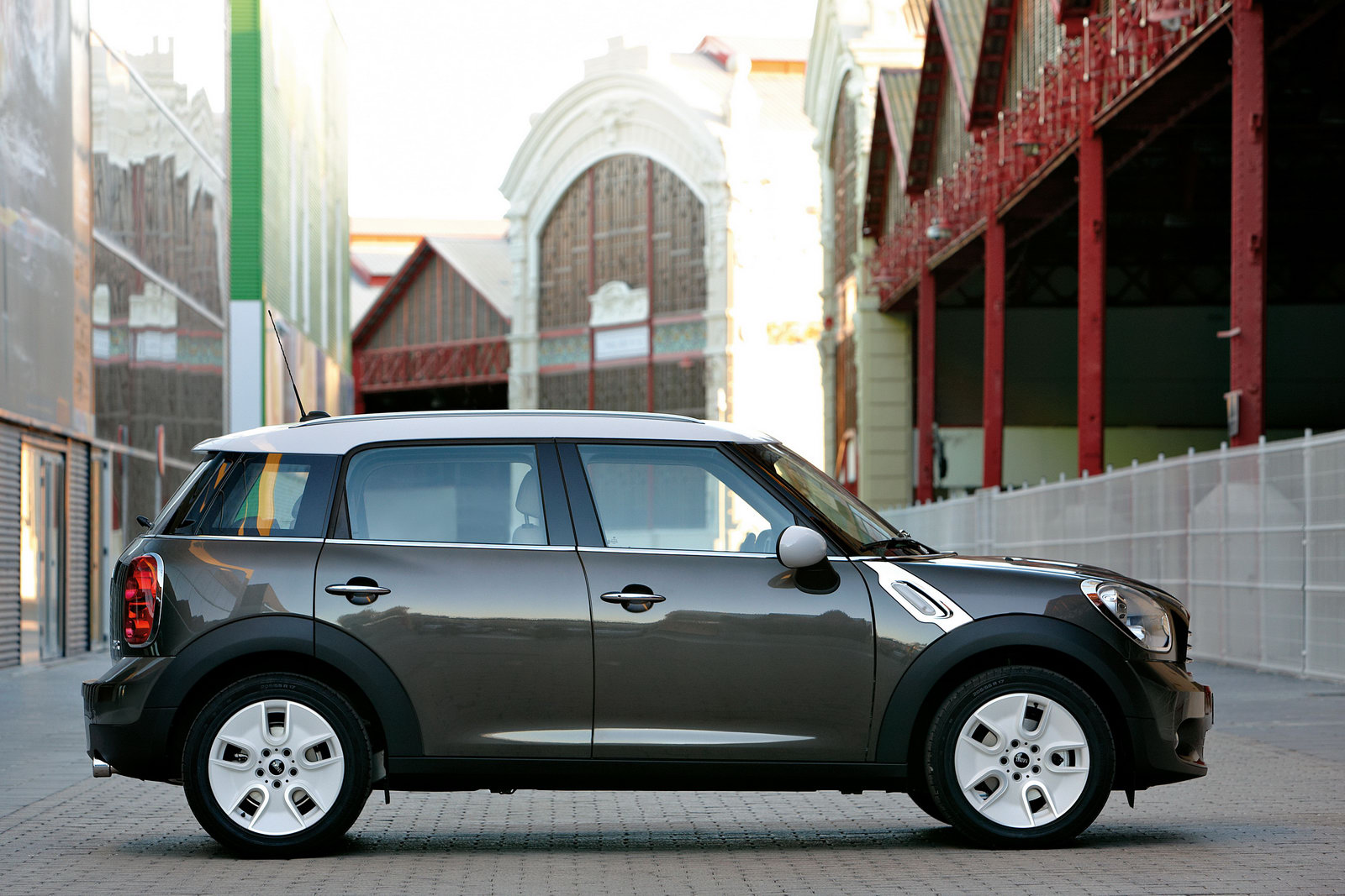 2011-MINI-Countryman-51.jpg