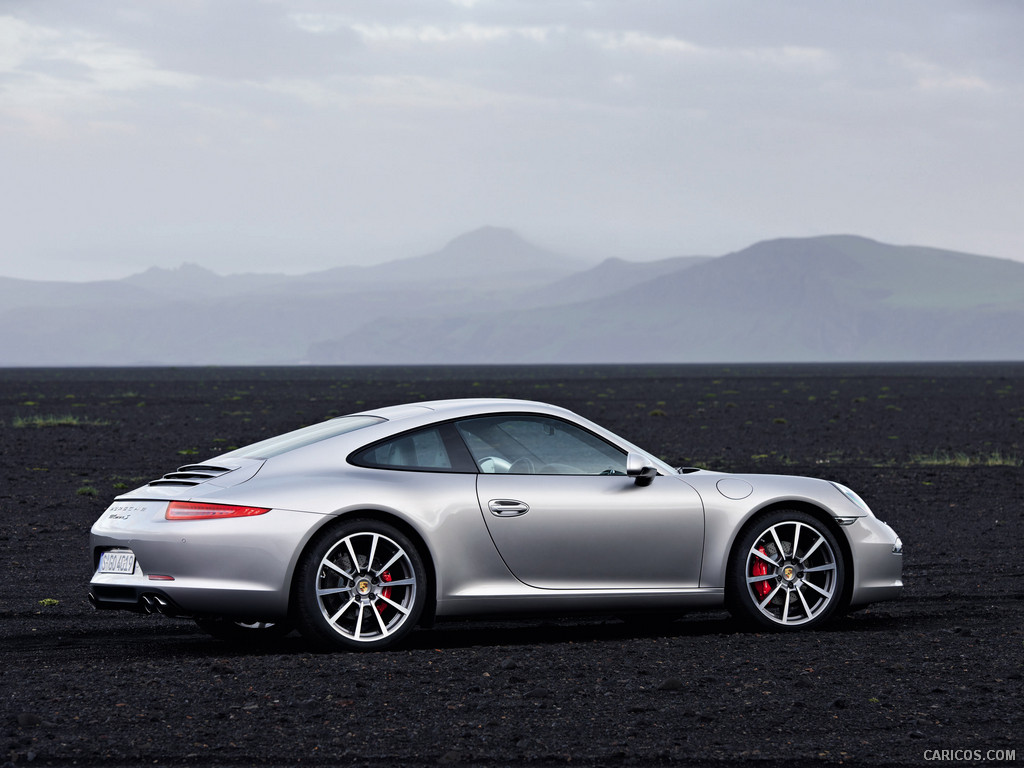 2012_porsche_911_carrera_s_69_1024x768.jpg