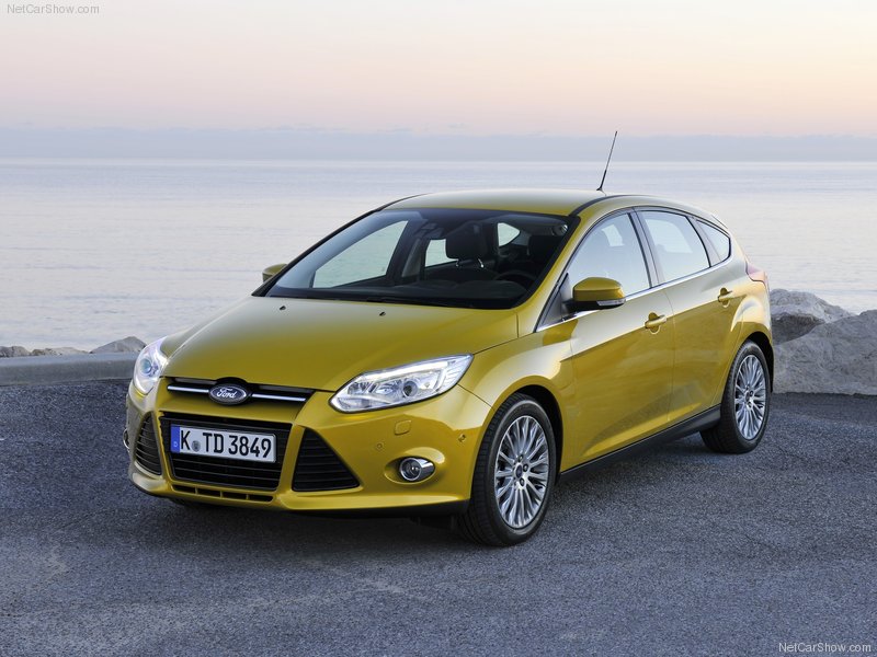 Ford-Focus_2011_800x600_wallpaper_02.jpg