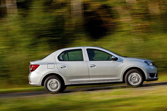 new-dacia-logan-and-sandero-photos-become-official-photo-gallery-medium_7.jpg