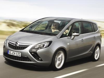 opel_zafira-tourer-2011_x12.jpg