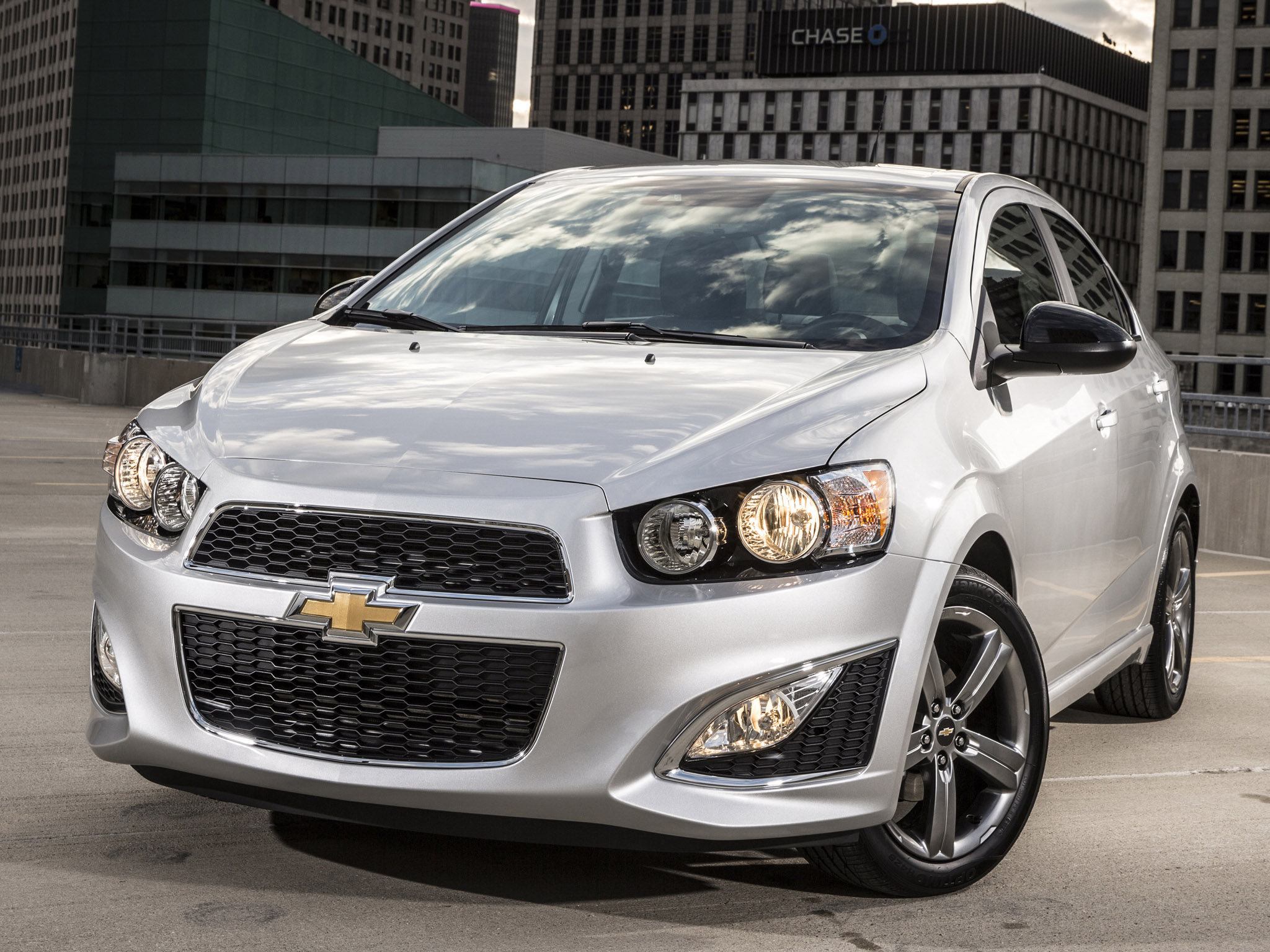 chevrolet_sonic-rs-sedan-2014_r3_jpg.jpg