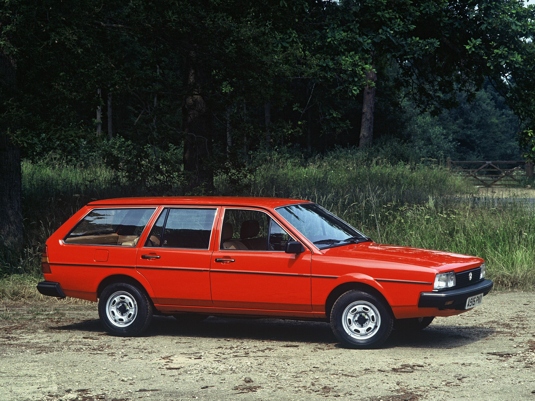 volkswagen_passat_1981-1988_r1_jpg.jpg