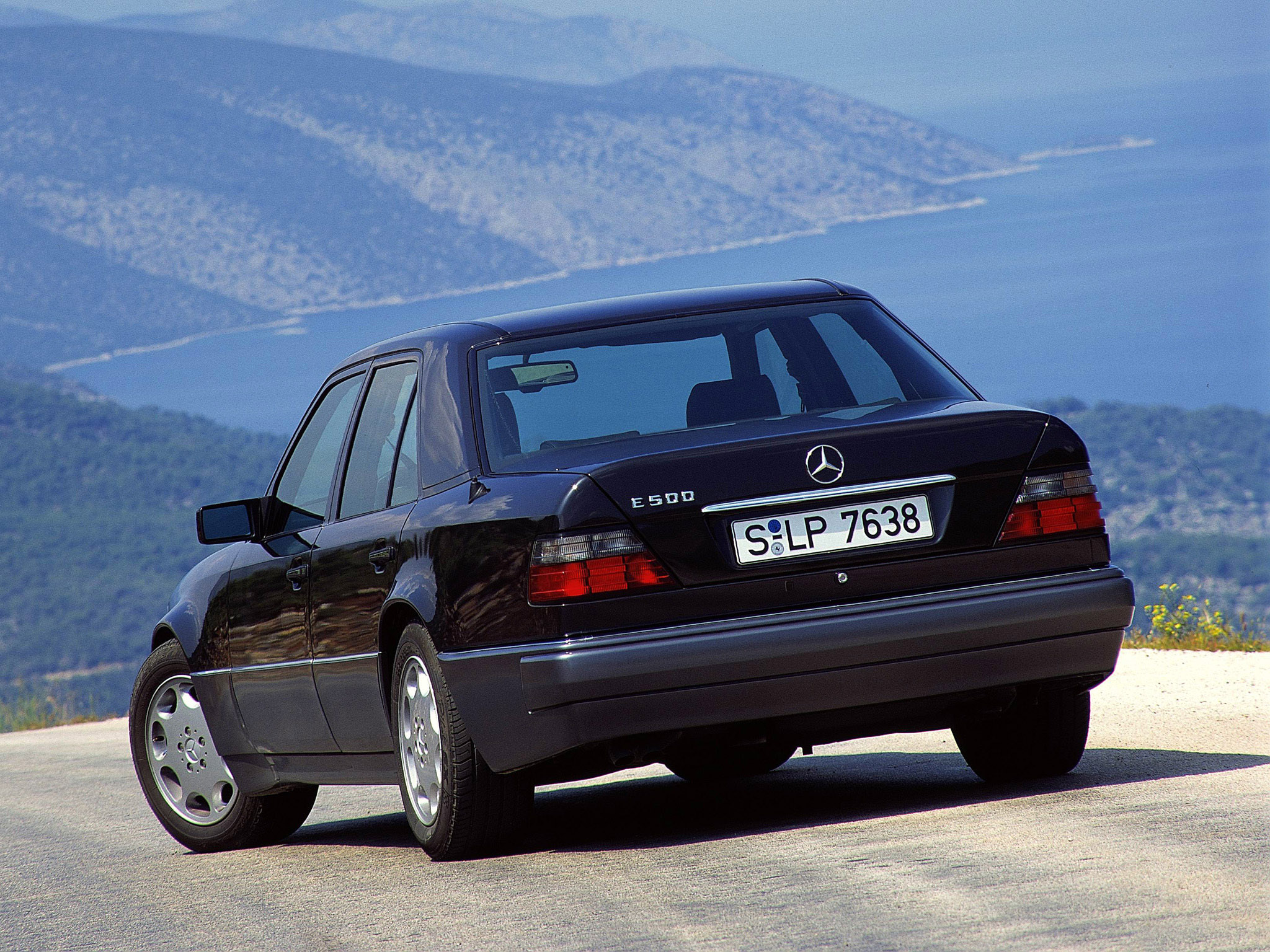 mercedes_e500-w124-1993-95_r1_jpg.jpg