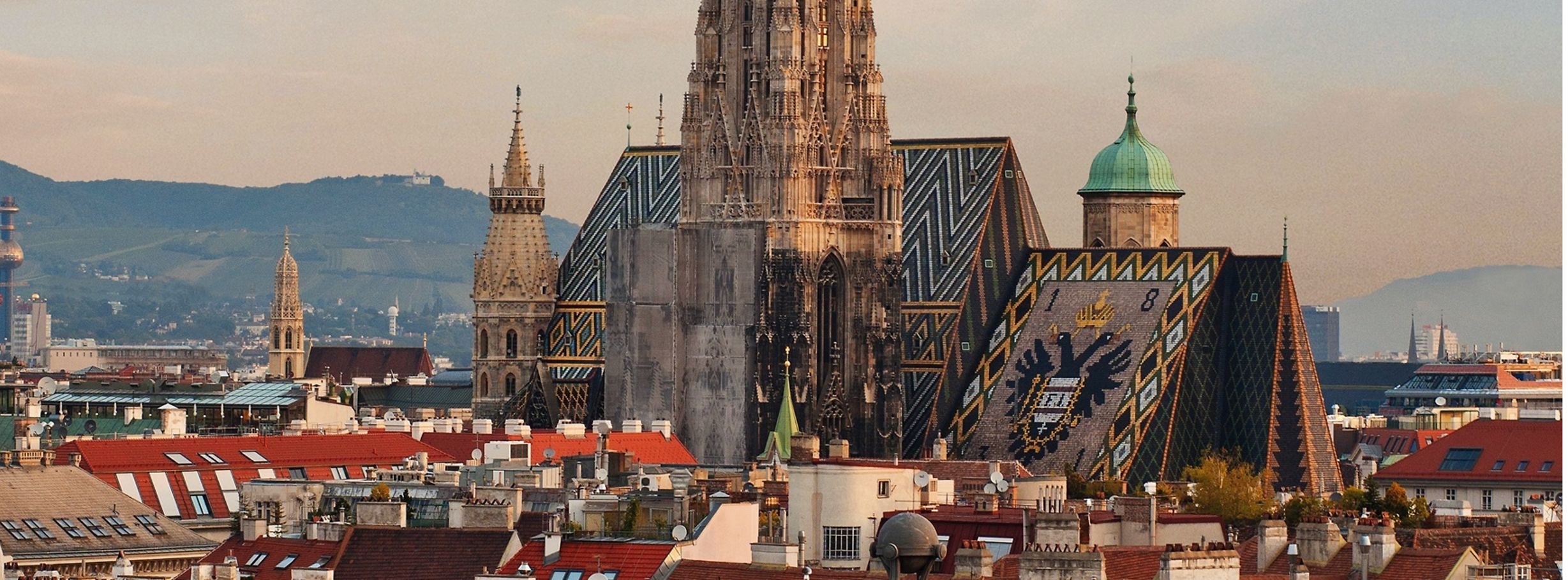 40513-stephansdom-wien-von-oben-panorama.jpg