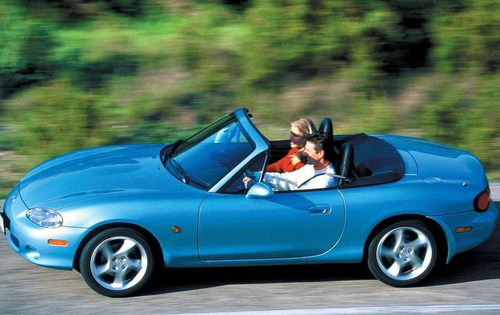 Ha unod az átlagost: 5 jó roadster 2 millióig!