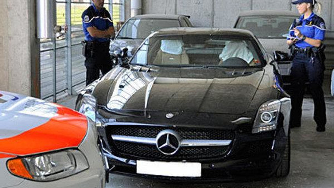 2010-208152-mercedes-sls-amg-impounded-by-swiss-police-600-13-08-20101.jpg