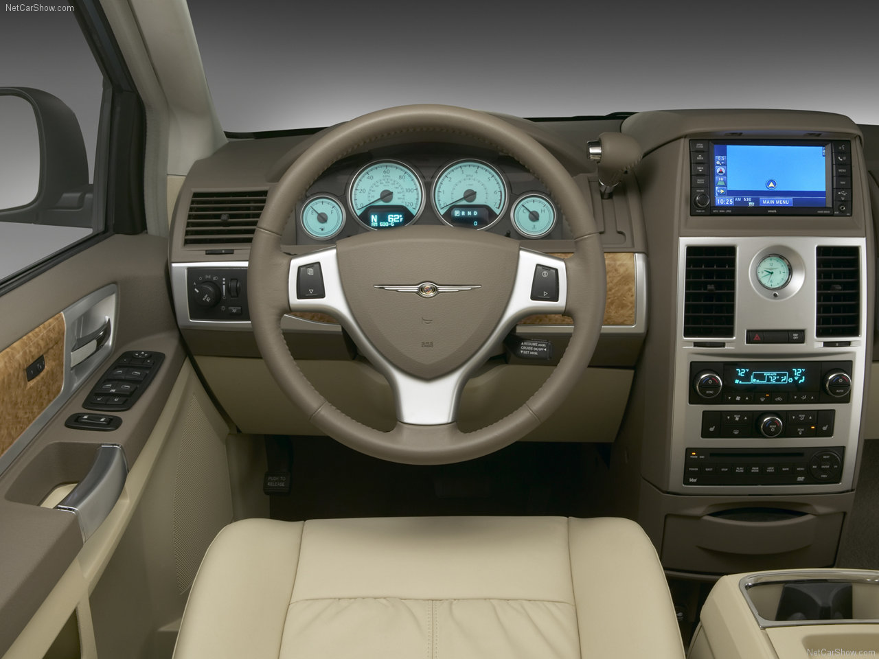 chrysler-town_and_country-2008-1280-06.jpg