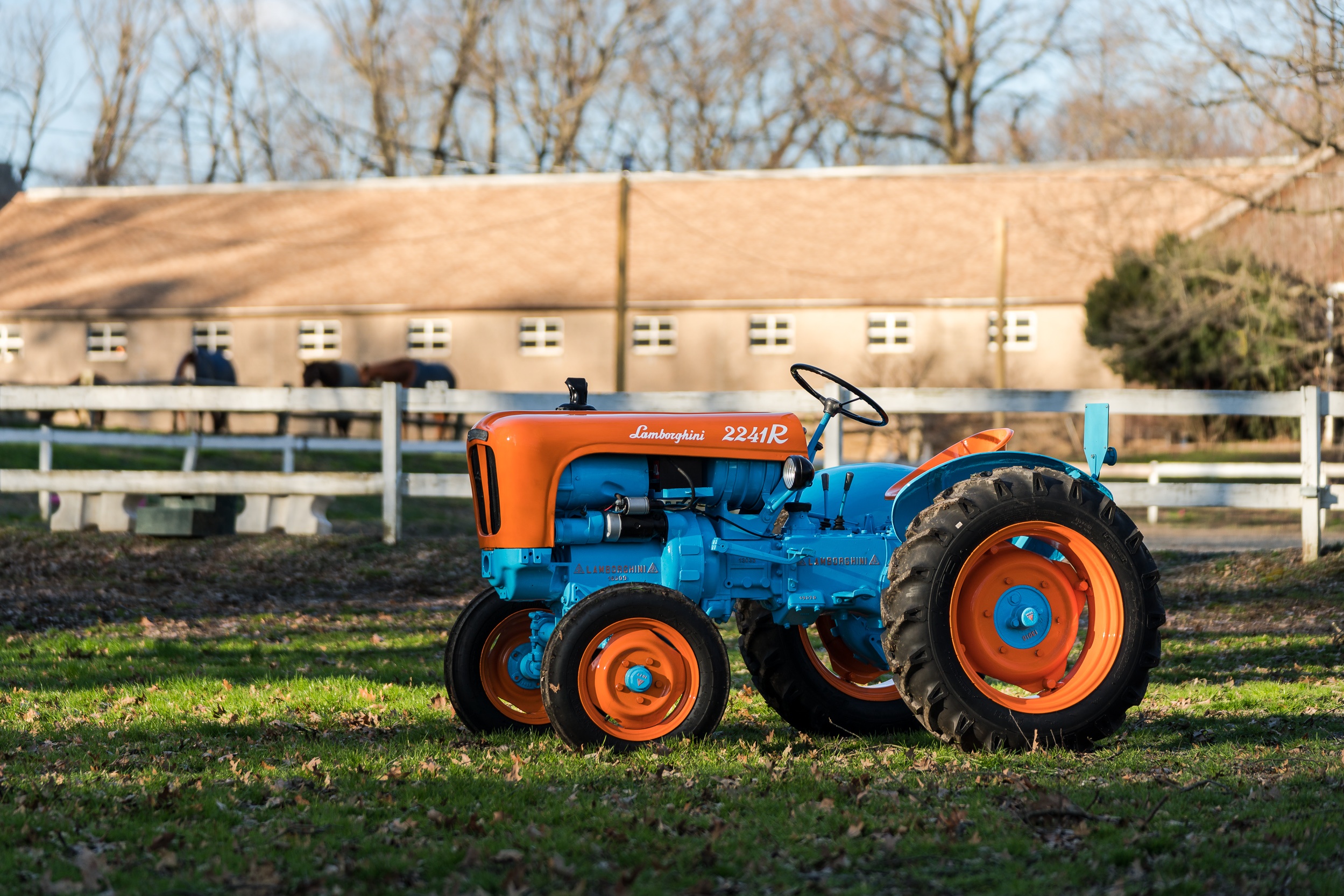 lamborghini_tractor-1.jpg